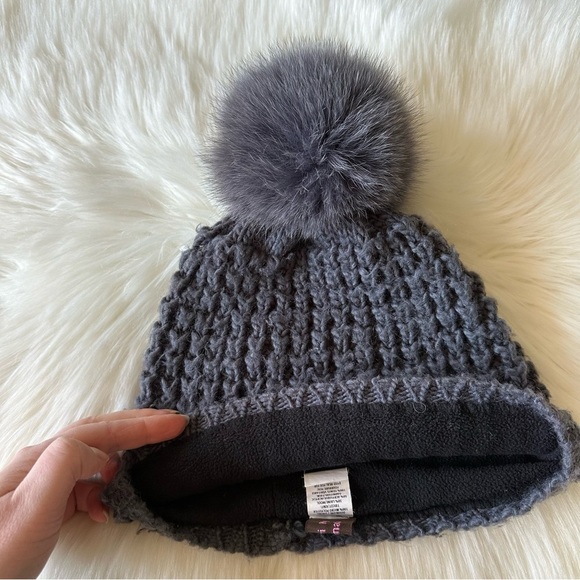 Kyi Kyi Beanie Hat Fox Fur Pom Pom - Picture 4 of 7